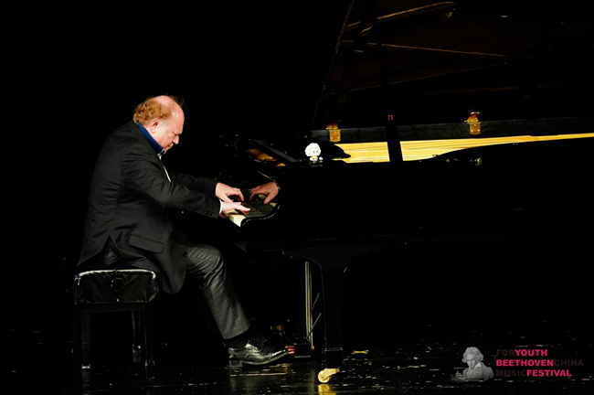 http://img.danews.cc/upload/images/20250612/db51aaed90c3fd3221c9c72f19caf27c.png