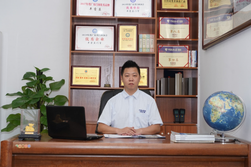 豐雷益門窗營銷總監(jiān)謝永鈞：奮力沖刺，確保出色完成年終目標(biāo)