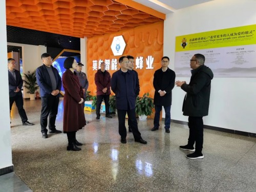 堅守初心做事業(yè)，為甜蜜生活而奮斗
