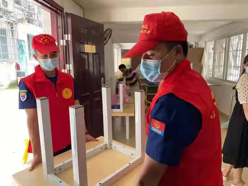 魚峰消防救援站黨員到社區報道開展服務活動