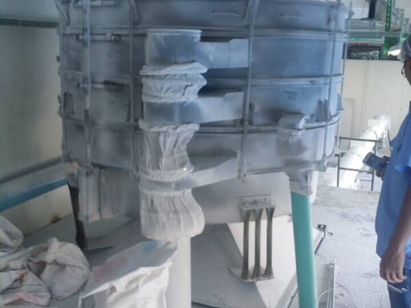 振動篩面粉篩分現場